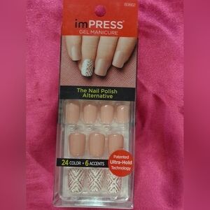 Kiss IMPRESS Nails- TAUPE/SILVER CHEVRON